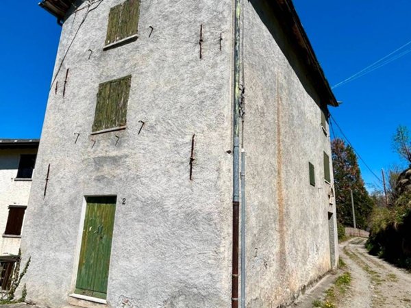 casa indipendente in vendita a Morbegno in zona Valle