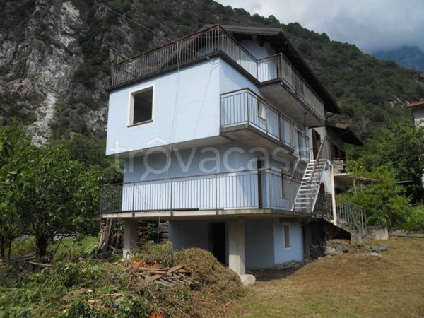 casa indipendente in vendita a Novate Mezzola