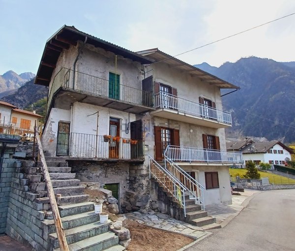 appartamento in vendita a Novate Mezzola