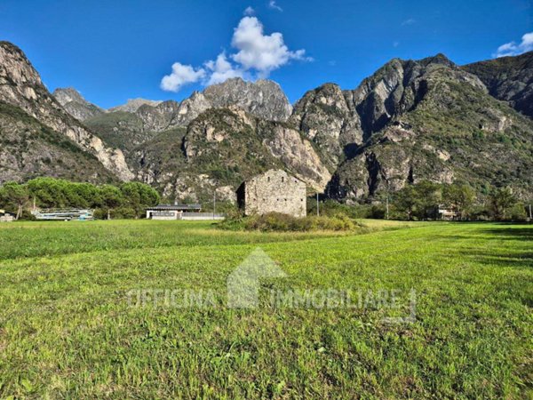 casa indipendente in vendita a Novate Mezzola