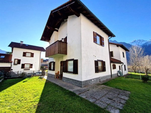 villa in vendita a Novate Mezzola