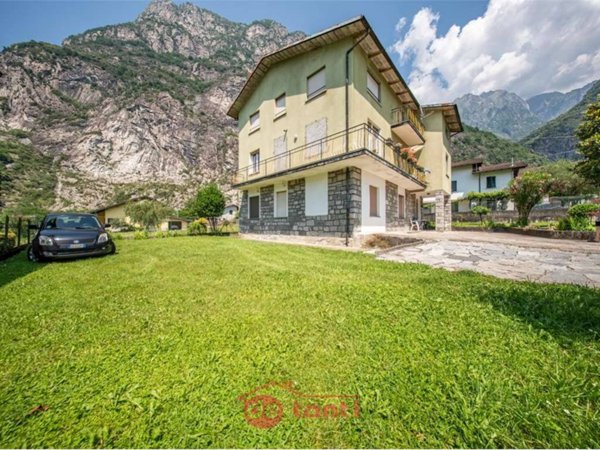 appartamento in vendita a Novate Mezzola