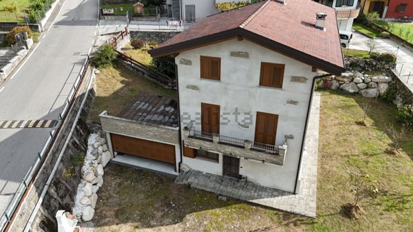 casa indipendente in vendita a Novate Mezzola