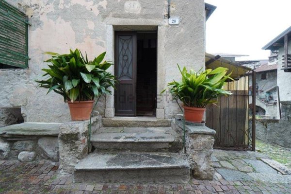 pentavano in vendita a Novate Mezzola