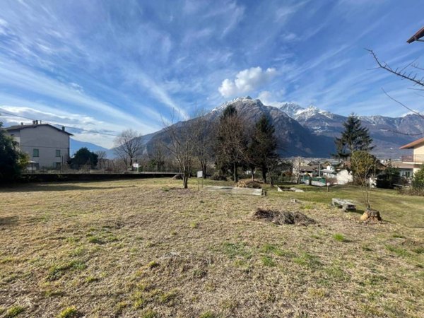 casa indipendente in vendita a Novate Mezzola