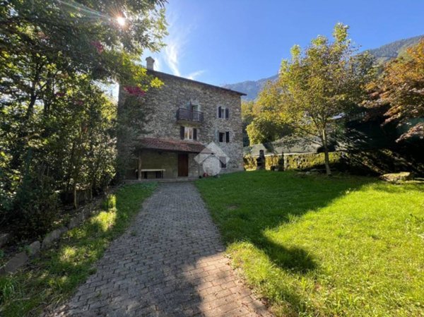 casa indipendente in vendita a Piantedo