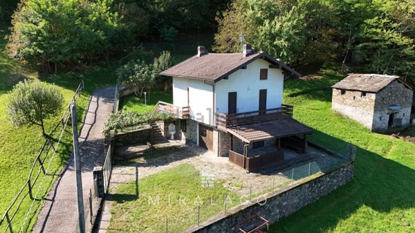 casa indipendente in vendita a Piantedo