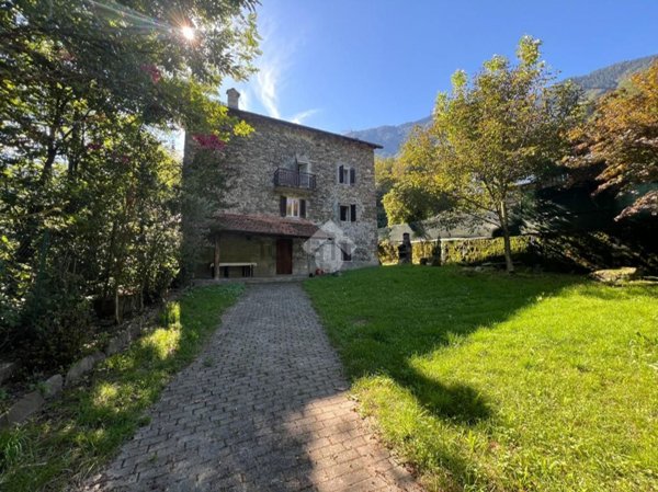 casa indipendente in vendita a Piantedo