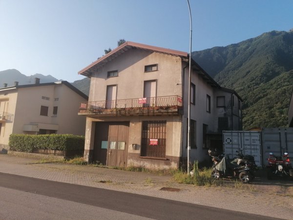 casa indipendente in vendita a Piantedo