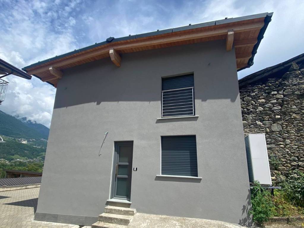 casa indipendente in vendita a Piateda