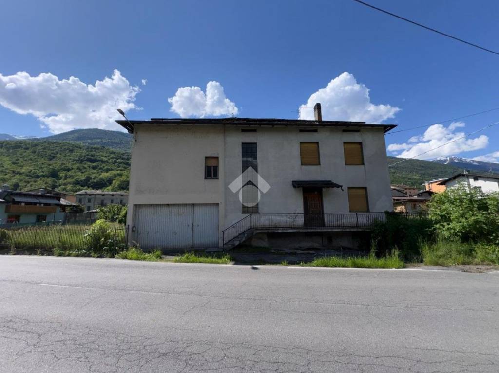 casa indipendente in vendita a Piateda