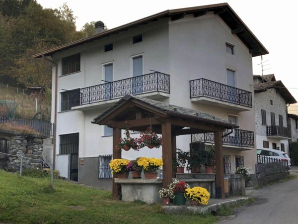 casa indipendente in vendita a Piateda