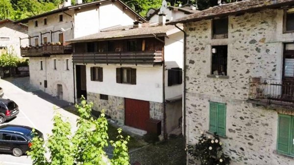 locale di sgombero in vendita a Piateda