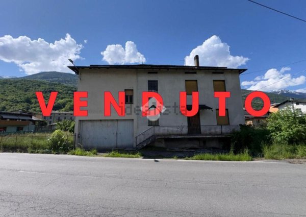 casa indipendente in vendita a Piateda