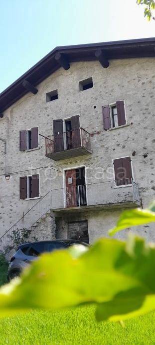 casa indipendente in vendita a Piateda