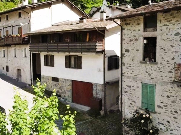 casa indipendente in vendita a Piateda