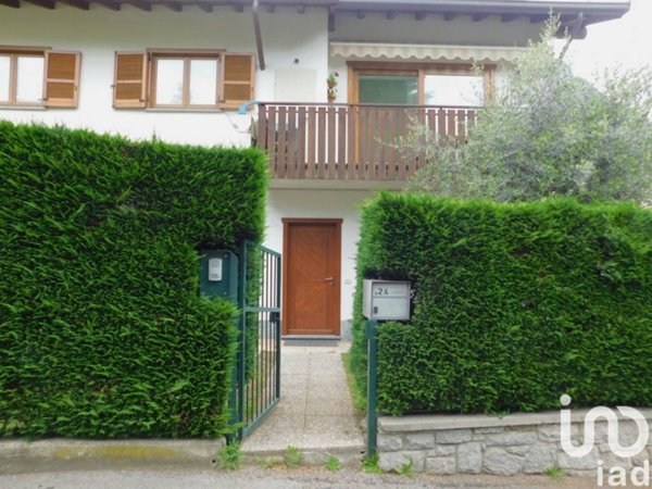 casa indipendente in vendita a Piuro in zona Prosto