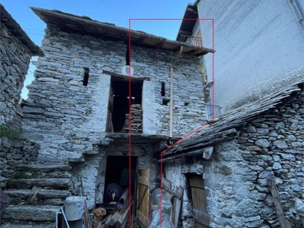 casa indipendente in vendita a Piuro in zona Santa Croce