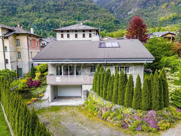 casa indipendente in vendita a Piuro in zona Prosto