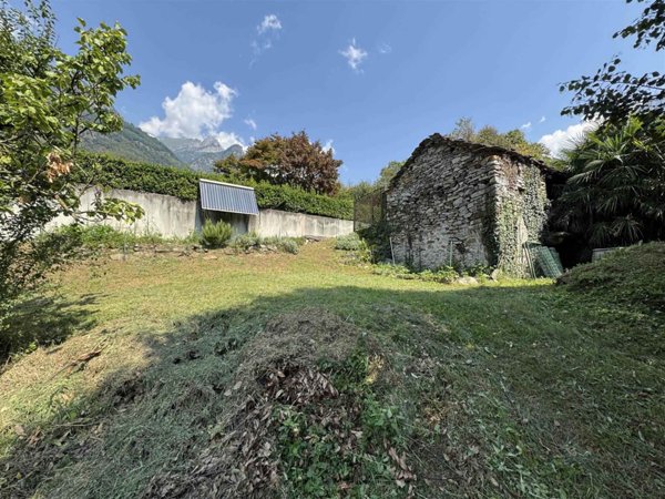 casa indipendente in vendita a Piuro in zona Prosto