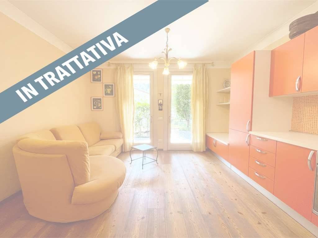 appartamento in vendita a Piuro in zona Prosto