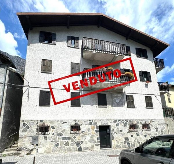 appartamento in vendita a Piuro in zona Santa Croce