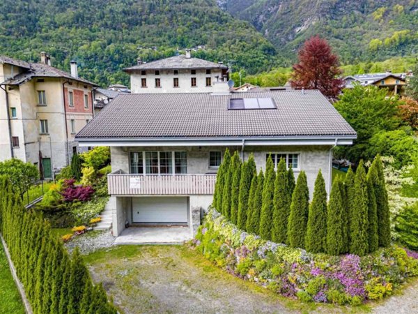 casa indipendente in vendita a Piuro in zona Prosto