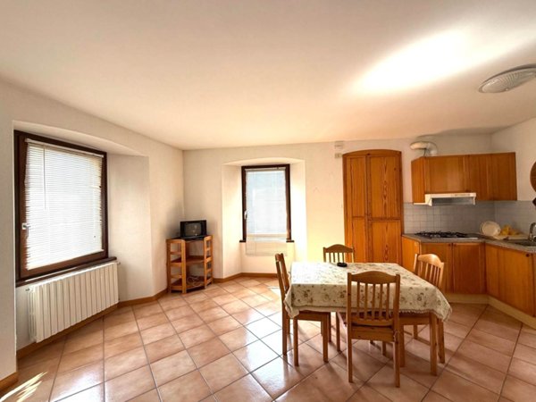 appartamento in vendita a Piuro in zona Prosto