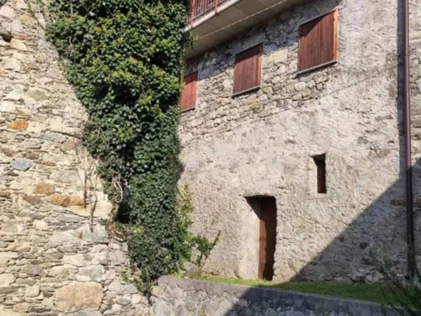 casa indipendente in vendita a Poggiridenti