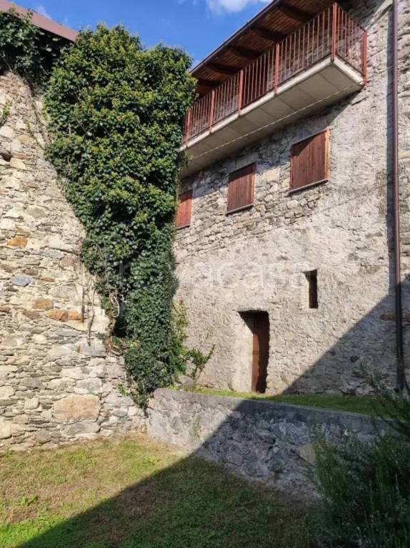 casa indipendente in vendita a Poggiridenti