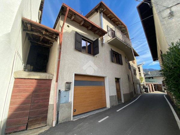 casa indipendente in vendita a Poggiridenti