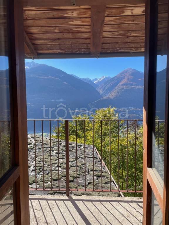 casa indipendente in vendita a Poggiridenti