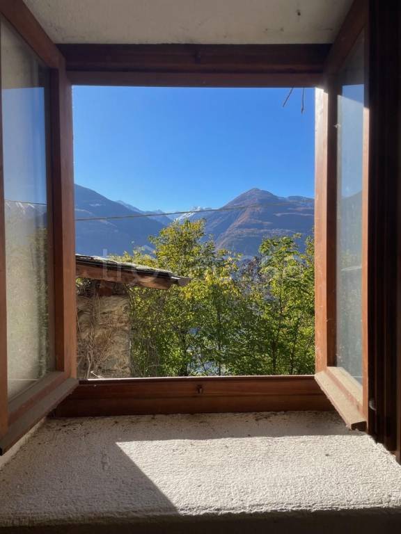 casa indipendente in vendita a Poggiridenti