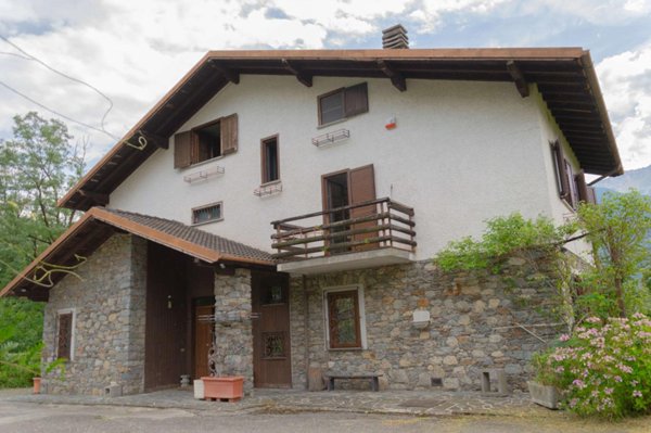 casa indipendente in vendita a Poggiridenti
