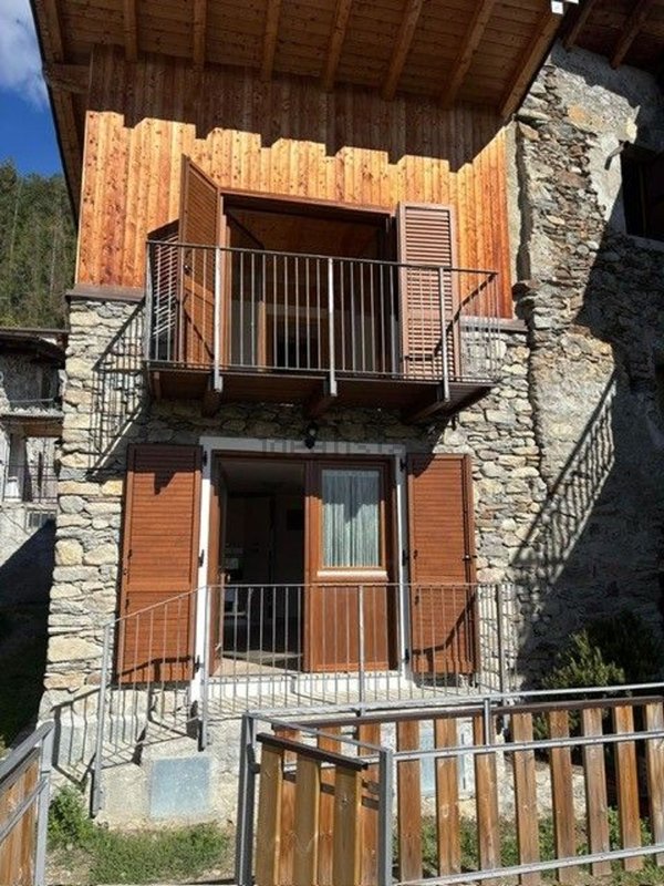 casa indipendente in vendita a Poggiridenti