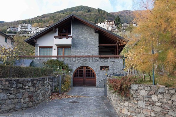 casa indipendente in vendita a Poggiridenti