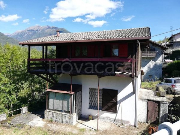 casa indipendente in vendita a Ponte in Valtellina in zona Sazzo