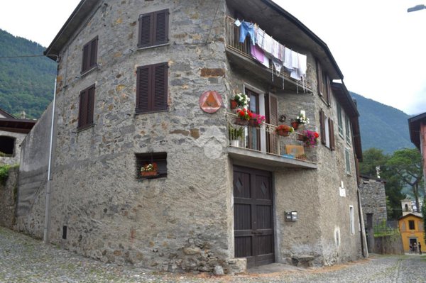 casa indipendente in vendita a Ponte in Valtellina