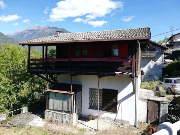 pentavano in vendita a Ponte in Valtellina in zona Casacce