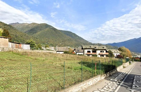 terreno edificabile in vendita a Ponte in Valtellina