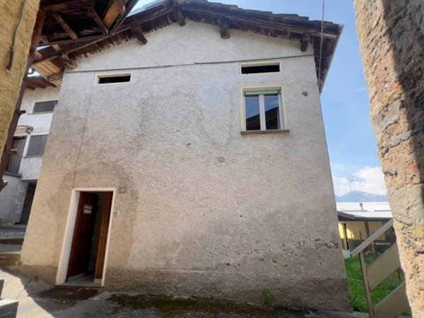 casa indipendente in vendita a Ponte in Valtellina in zona Albareda