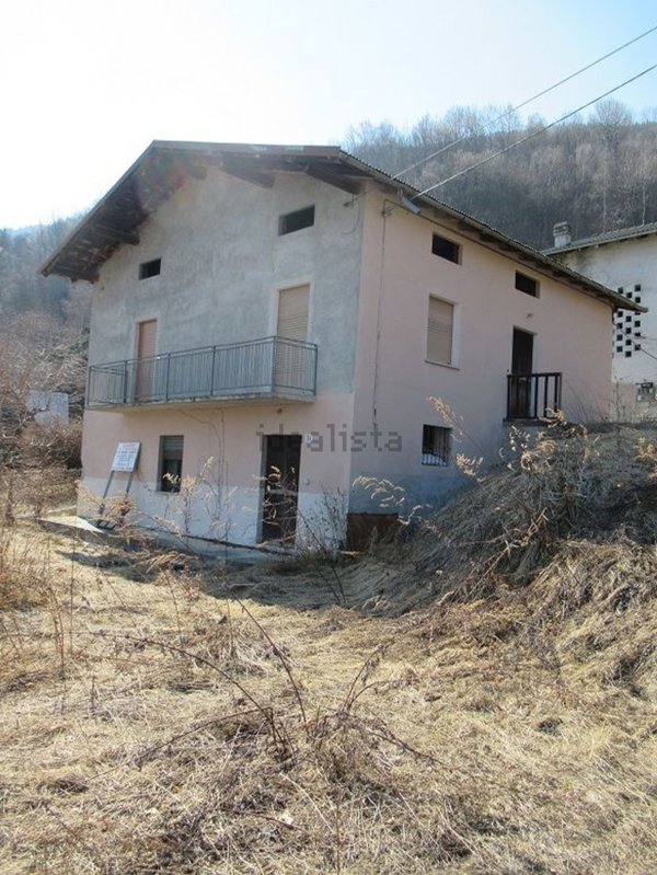 pentavano in vendita a Ponte in Valtellina in zona Briotti