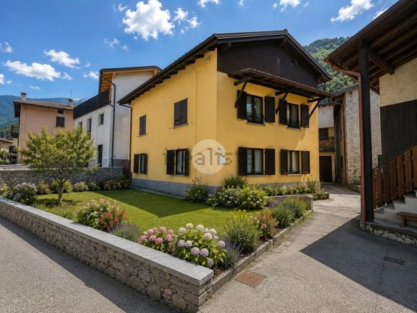 appartamento in vendita a Ponte in Valtellina in zona Carolo