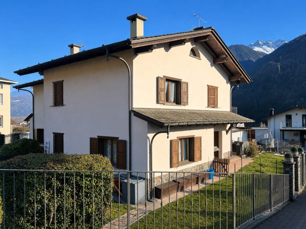 casa indipendente in vendita a Ponte in Valtellina in zona Carolo