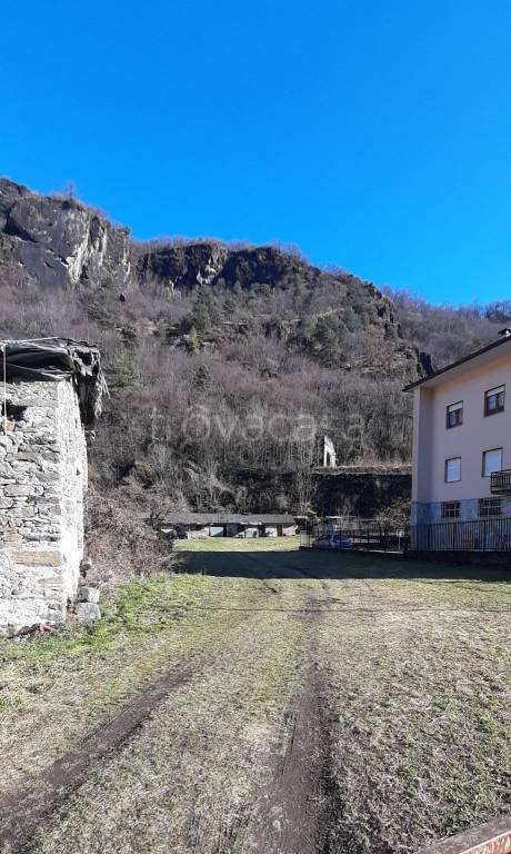 terreno edificabile in vendita a Prata Camportaccio
