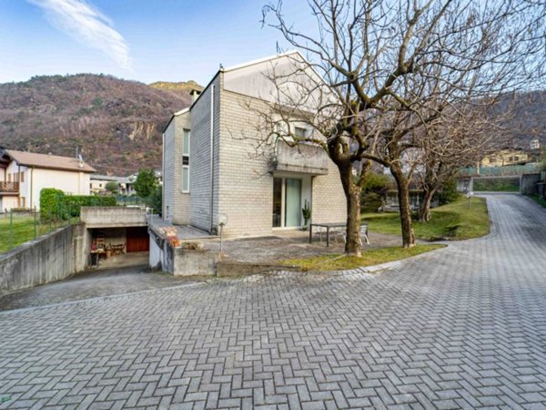casa indipendente in vendita a Prata Camportaccio