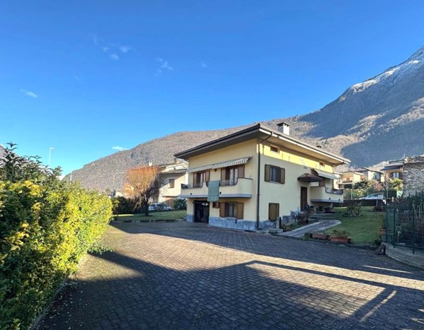 casa indipendente in vendita a Prata Camportaccio