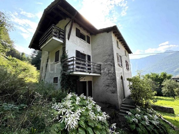 casa indipendente in vendita a Prata Camportaccio