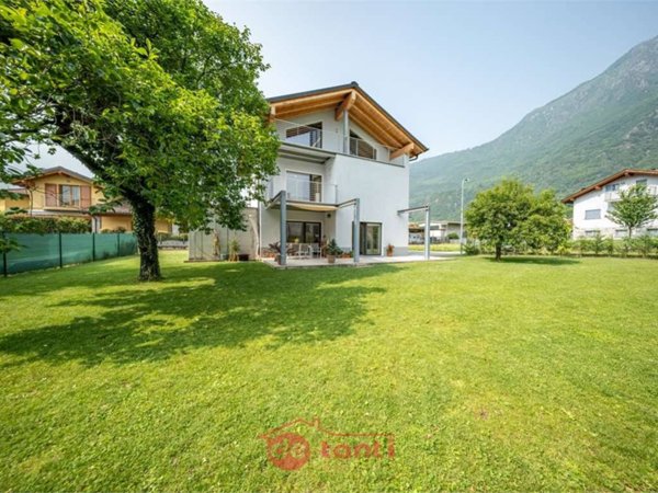 casa indipendente in vendita a Prata Camportaccio