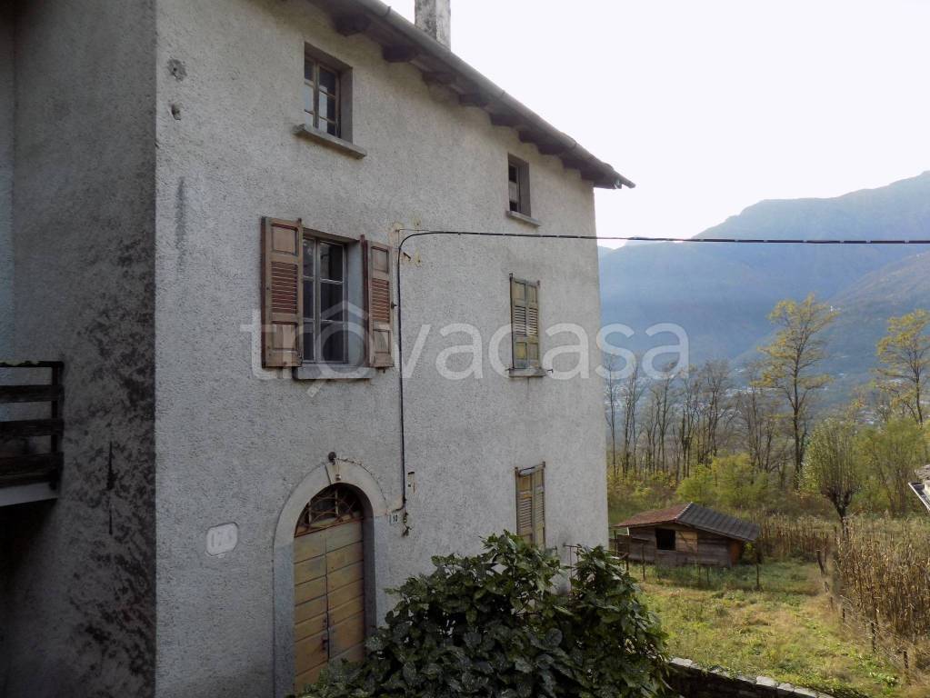 casa indipendente in vendita a Prata Camportaccio